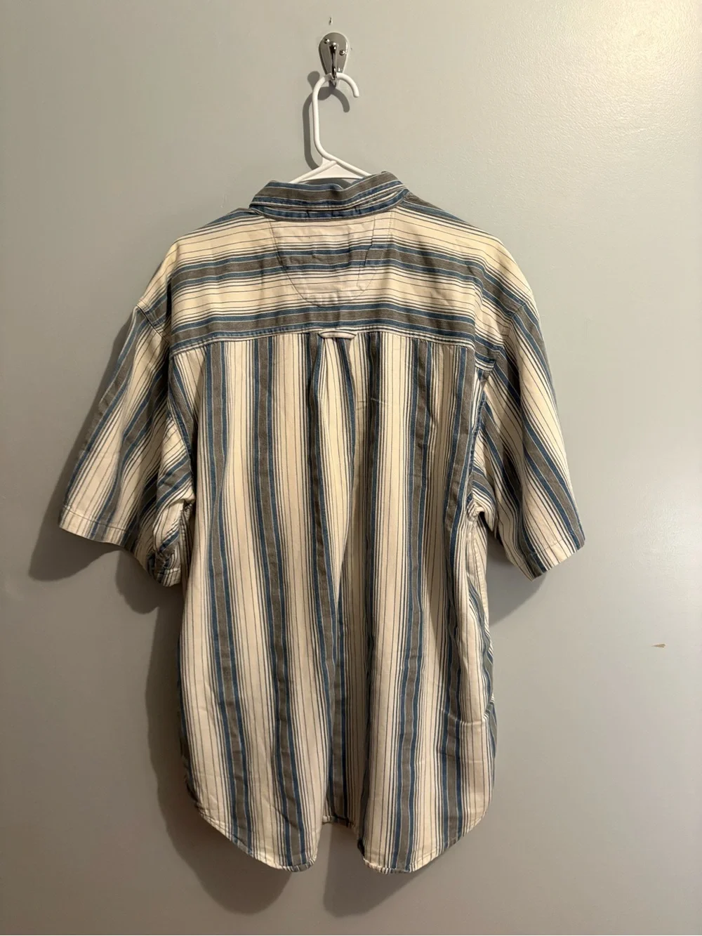 Vintage Coliseum Men's XL Short-Sleeve Button-Up Stripe Shirt Blue White Gray - Picture 9 of 16